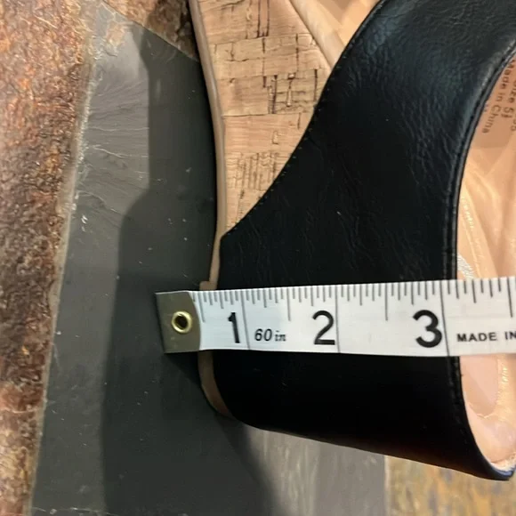 Women’s Journee Wedge Sandals size 5.5 women’s EUC - Picture 6 of 6